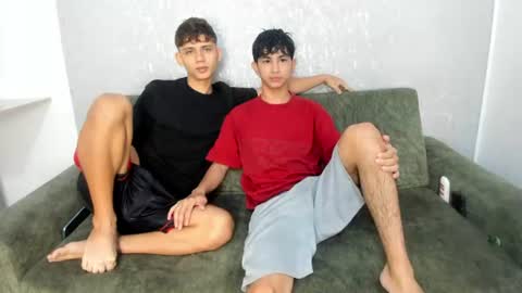Snapshot of pelusos_mens chatting on July 3, 2:12 pm CAIN-19 ALLEN-18 RONALD-18 AUSTIN-18 MOD DANTE online show from July 3, 2:12 pm