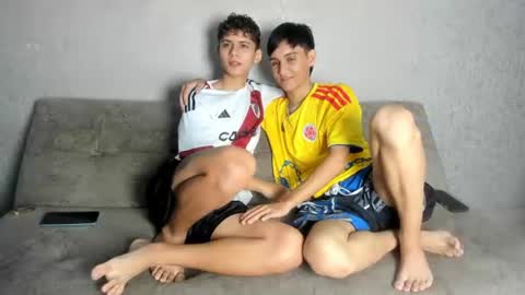 Snapshot of pelusos_mens chatting on July 21, 2:08 pm CAIN-19 ALLEN-18 RONALD-18 AUSTIN-18 MOD DANTE online show from July 21, 2:08 pm