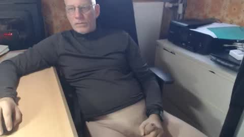 Snapshot of pemue65 chatting on November 5, 7:08 am Pemue65 online show from November 5, 7:08 am