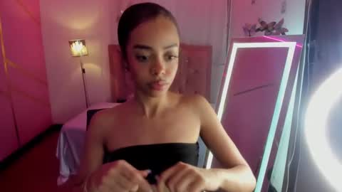 Snapshot of peneelopeecute chatting on March 8, 1:17 am peneelopeecute online show from March 8, 1:17 am