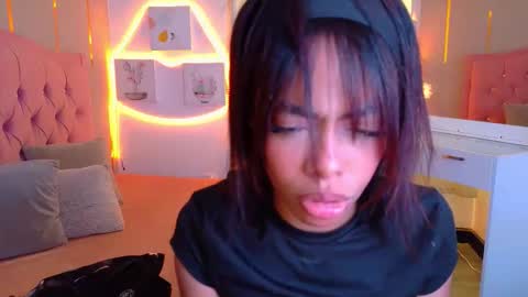 peneelopeecute online show from May 4, 9:44 pm