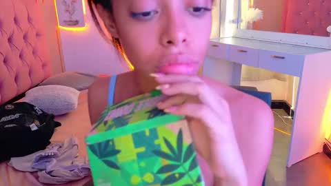 peneelopeecute online show from May 12, 5:21 pm