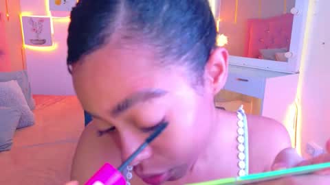 peneelopeecute online show from May 13, 1:30 pm
