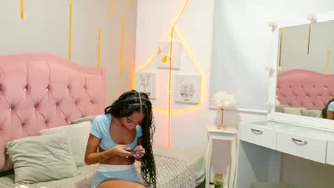 peneelopeecute online show from June 25, 5:12 am