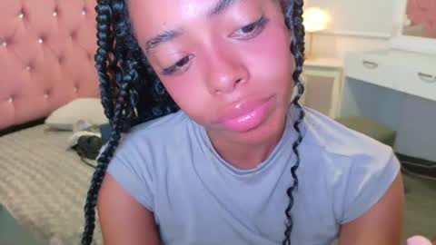 peneelopeecute online show from June 28, 10:10 am