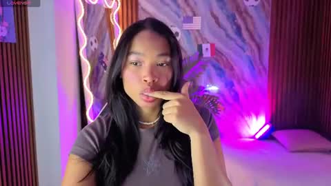 penelope online show from July 18, 3:00 am