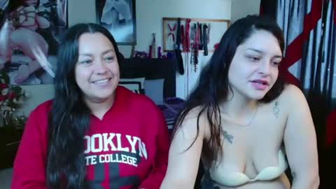Snapshot of penelopeandmarilyn chatting on July 21, 1:57 pm Penelope and my girlfriend Marilyn online show from July 21, 1:57 pm