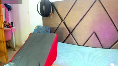 Sweet Penelope online show from May 28, 4:04 pm