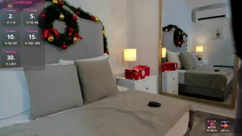 penelopeowenn online show from December 18, 3:12 am