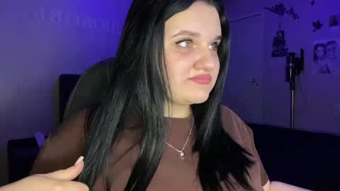 penny_perry online show from April 8, 6:30 pm