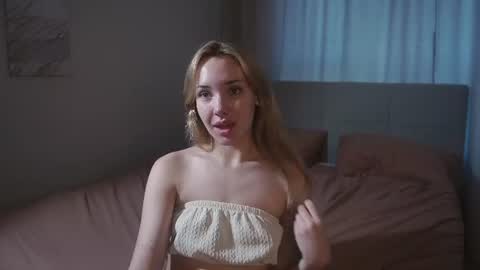 im Kira today is my 1st day here 3 online show from July 30, 4:55 am