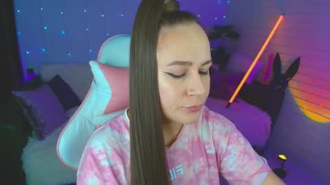 Dia  online show from October 7, 9:34 pm