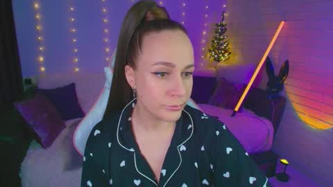 Snapshot of pepper_cat chatting on December 15, 7:34 am Dia online show from December 15, 7:34 am