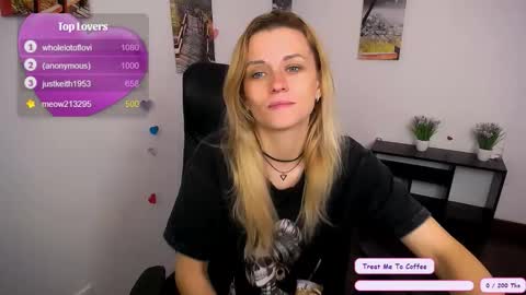 Mia online show from October 15, 7:08 am