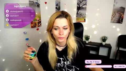 Mia online show from November 4, 7:29 am