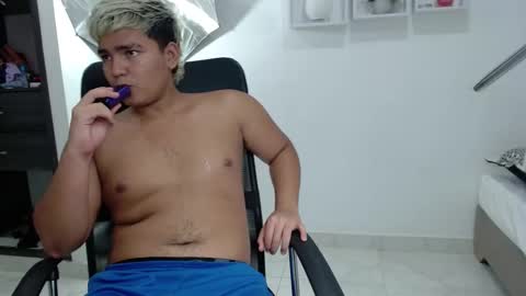 Snapshot of percibal_junior1 chatting on January 27, 4:52 am percibal_junior1 online show from January 27, 4:52 am