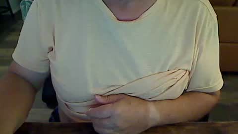 Snapshot of perfecto1957 chatting on December 15, 2:21 pm perfecto1957 online show from December 15, 2:21 pm