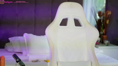 Dee online show from October 9, 12:36 pm