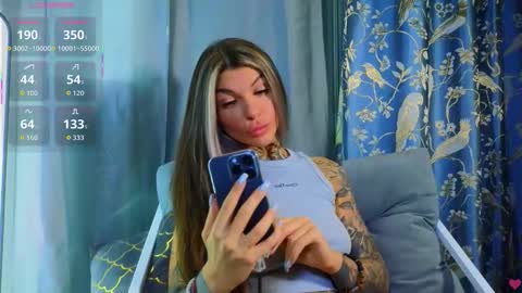 Snapshot of perfecttbaby77n chatting on October 4, 8:12 am Anna online show from October 4, 8:12 am