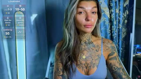 Snapshot of perfecttbaby77n chatting on November 2, 7:55 am Anna online show from November 2, 7:55 am