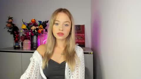 Snapshot of perfectxcindy chatting on November 3, 6:25 am Cindy online show from November 3, 6:25 am