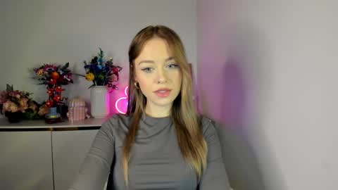 Cindy online show from December 19, 6:42 am