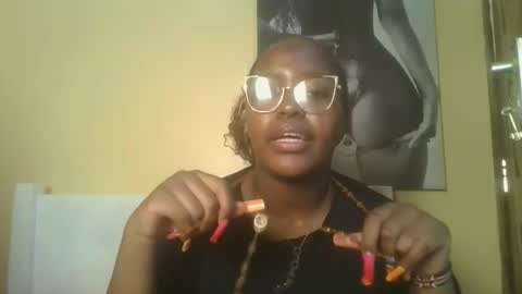 Snapshot of periwinkle20 chatting on November 14, 8:02 am Taurus online show from November 14, 8:02 am