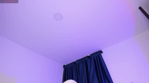 Perla online show from November 14, 9:46 pm