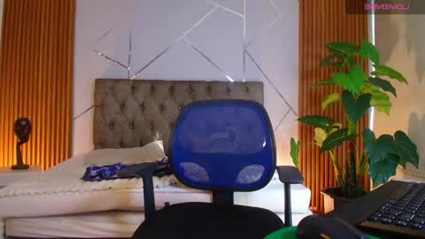  PERLA online show from April 18, 8:53 pm