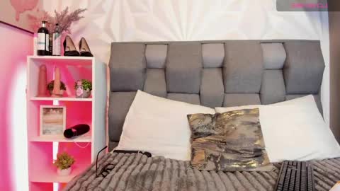 Snapshot of perlaa_moon_ chatting on May 11, 11:35 pm PERLA online show from May 11, 11:35 pm