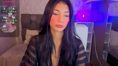 Snapshot of perlaa_moon_ chatting on June 3, 1:46 pm PERLA online show from June 3, 1:46 pm