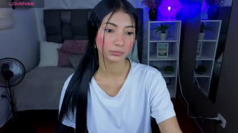 Snapshot of perlaa_moon_ chatting on July 7, 6:56 pm PERLA online show from July 7, 6:56 pm