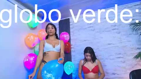 Snapshot of perlaa_moon_ chatting on July 25, 6:05 pm PERLA online show from July 25, 6:05 pm