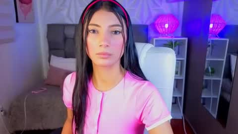 Snapshot of perlaa_moon_ chatting on July 29, 9:24 pm PERLA online show from July 29, 9:24 pm