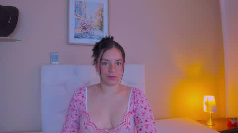 Marie online show from April 23, 11:20 am
