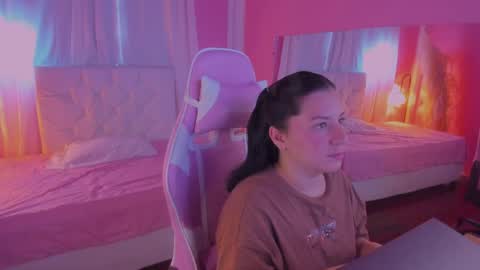 Marie online show from April 30, 11:16 am
