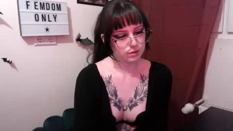 Persephone online show from April 22, 12:07 pm