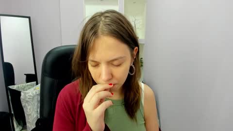 Snapshot of persinaky chatting on February 22, 6:02 am horror flying on the wings of the night.... online show from February 22, 6:02 am