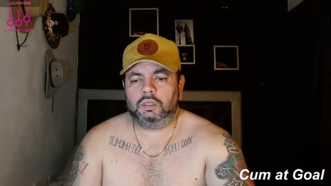 Snapshot of perverseveteranmanxxx chatting on January 11, 5:41 am Carlos online show from January 11, 5:41 am