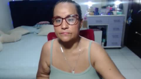 Snapshot of pervert_mommy_x chatting on May 11, 10:32 am SAMY online show from May 11, 10:32 am