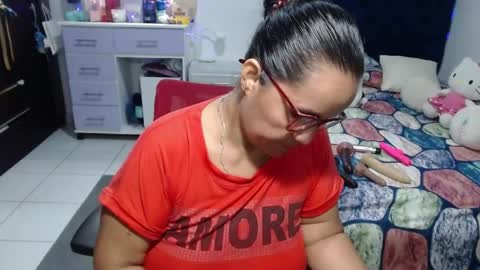 Snapshot of pervert_mommy_x chatting on June 6, 10:42 am SAMY online show from June 6, 10:42 am