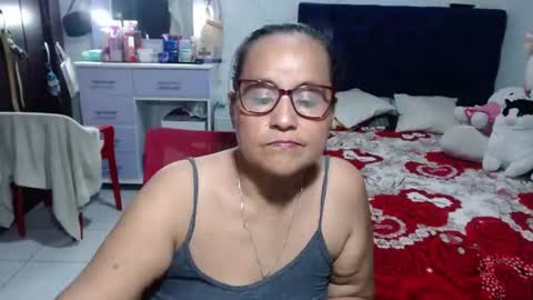 Snapshot of pervert_mommy_x chatting on June 9, 11:16 pm SAMY online show from June 9, 11:16 pm