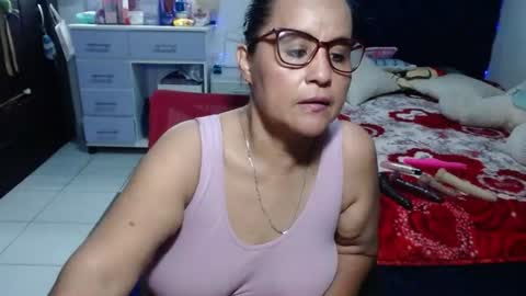 Snapshot of pervert_mommy_x chatting on June 11, 9:51 am SAMY online show from June 11, 9:51 am