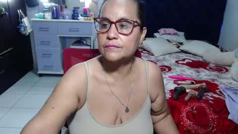 Snapshot of pervert_mommy_x chatting on June 13, 10:46 am SAMY online show from June 13, 10:46 am