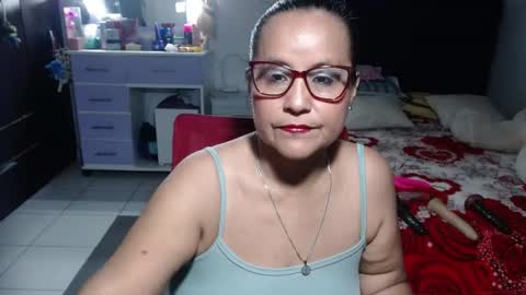 Snapshot of pervert_mommy_x chatting on June 15, 9:44 am SAMY online show from June 15, 9:44 am