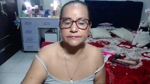 Snapshot of pervert_mommy_x chatting on June 16, 9:34 am SAMY online show from June 16, 9:34 am