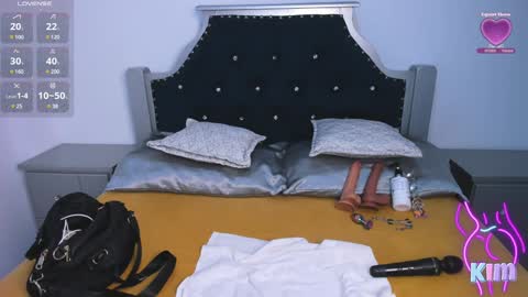 Snapshot of pervert_pantyhose chatting on January 8, 10:26 am Kimberly online show from January 8, 10:26 am