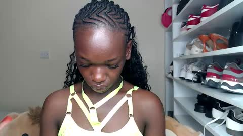 Snapshot of perverted_sweet chatting on March 24, 8:47 pm perverted_sweet online show from March 24, 8:47 pm