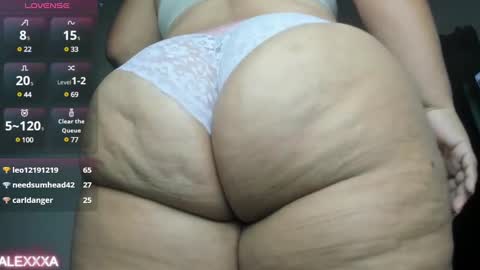 Snapshot of pervertt_mommy chatting on February 23, 9:05 pm Alexandra online show from February 23, 9:05 pm