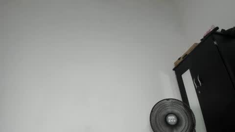 Snapshot of pervertt_mommy chatting on December 15, 9:08 pm Alexandra online show from December 15, 9:08 pm